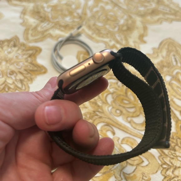 Apple Watch 6 series. 44mm - Picture 5 of 8